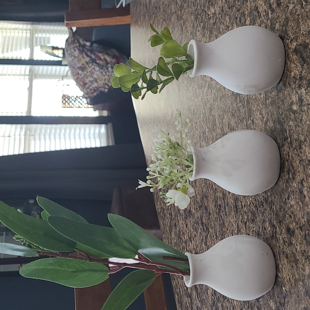3ea porcelain vases